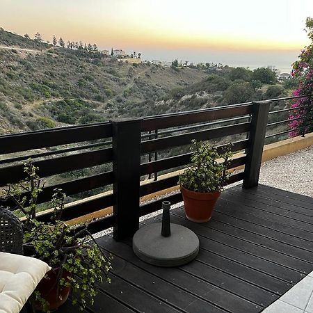 Hillview Apartment Peyia Bagian luar foto