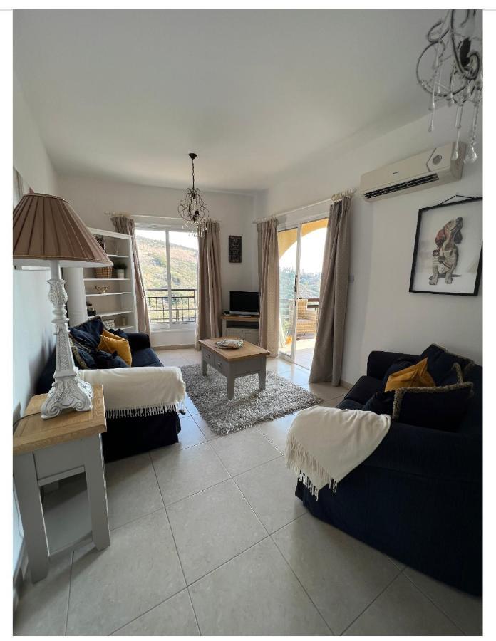 Hillview Apartment Peyia Bagian luar foto
