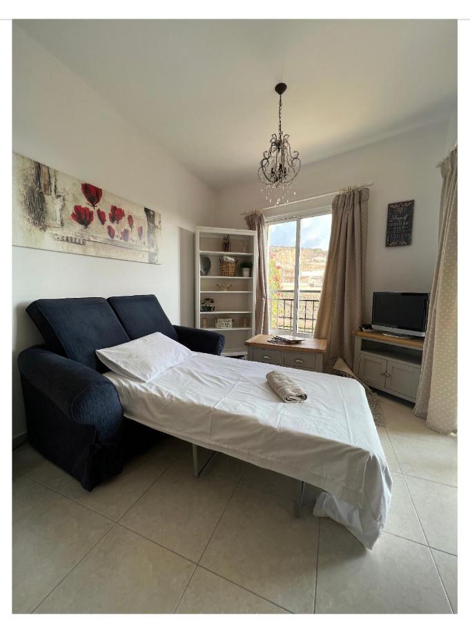 Hillview Apartment Peyia Bagian luar foto