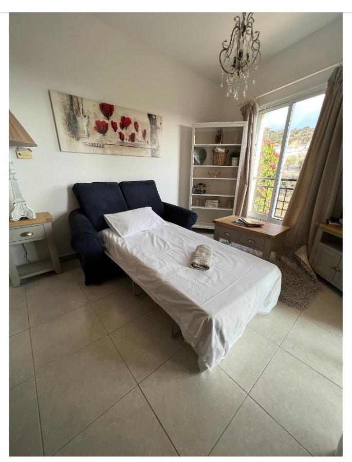 Hillview Apartment Peyia Bagian luar foto