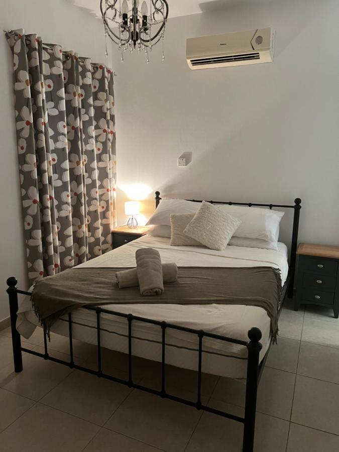 Hillview Apartment Peyia Bagian luar foto