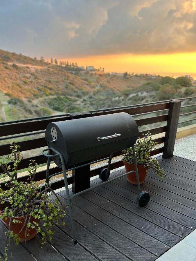 Hillview Apartment Peyia Bagian luar foto