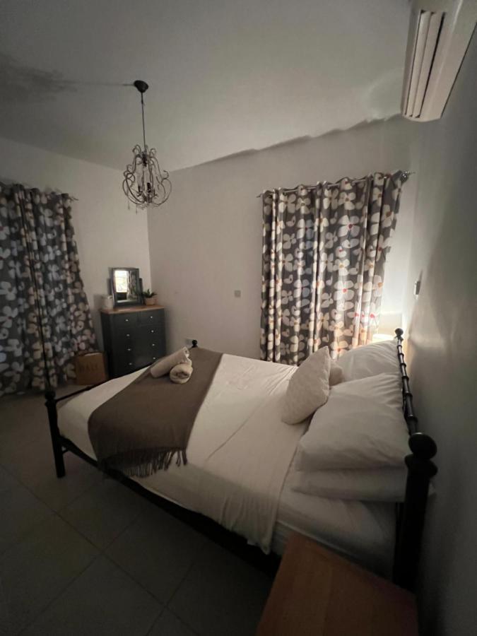 Hillview Apartment Peyia Bagian luar foto