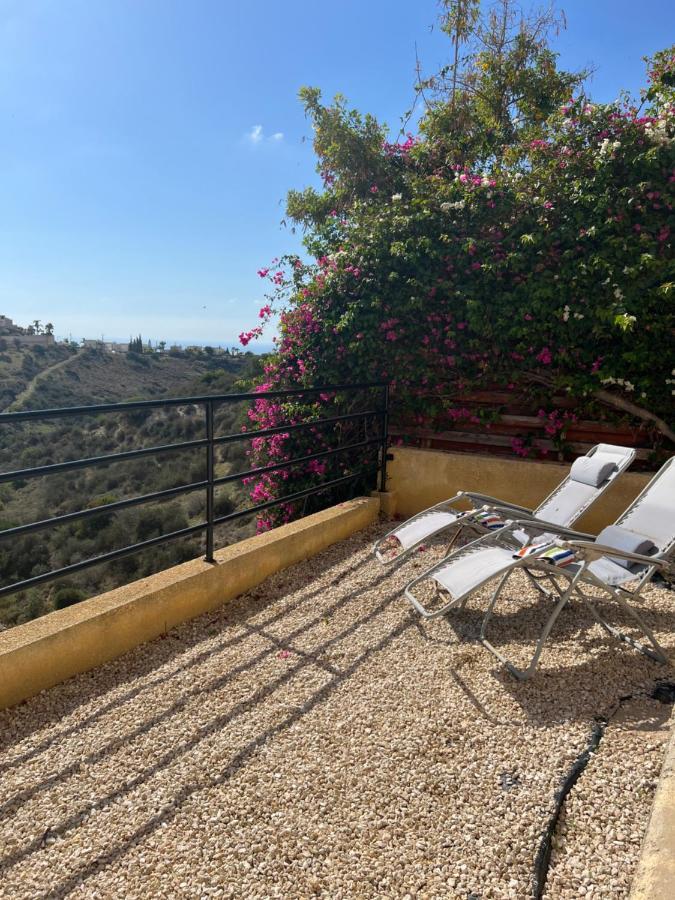 Hillview Apartment Peyia Bagian luar foto
